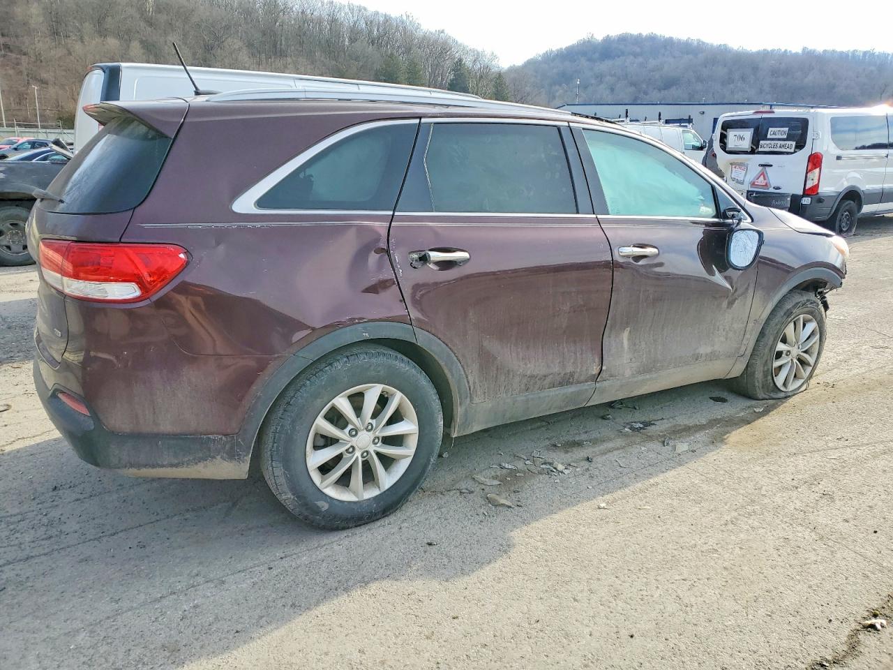 2017 KIA SORENTO LX photo 3