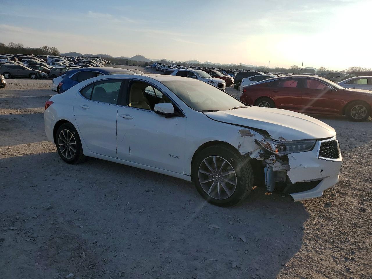 2018 ACURA TLX TECH photo 4