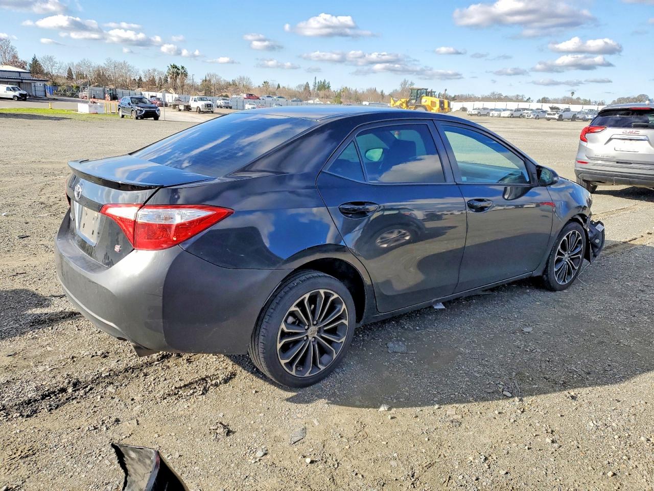 2014 TOYOTA COROLLA L photo 3