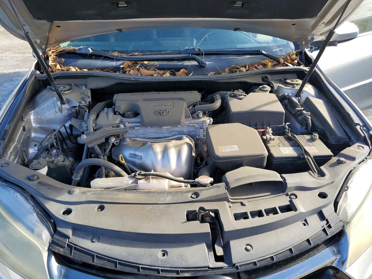 2016 TOYOTA CAMRY SE photo 11