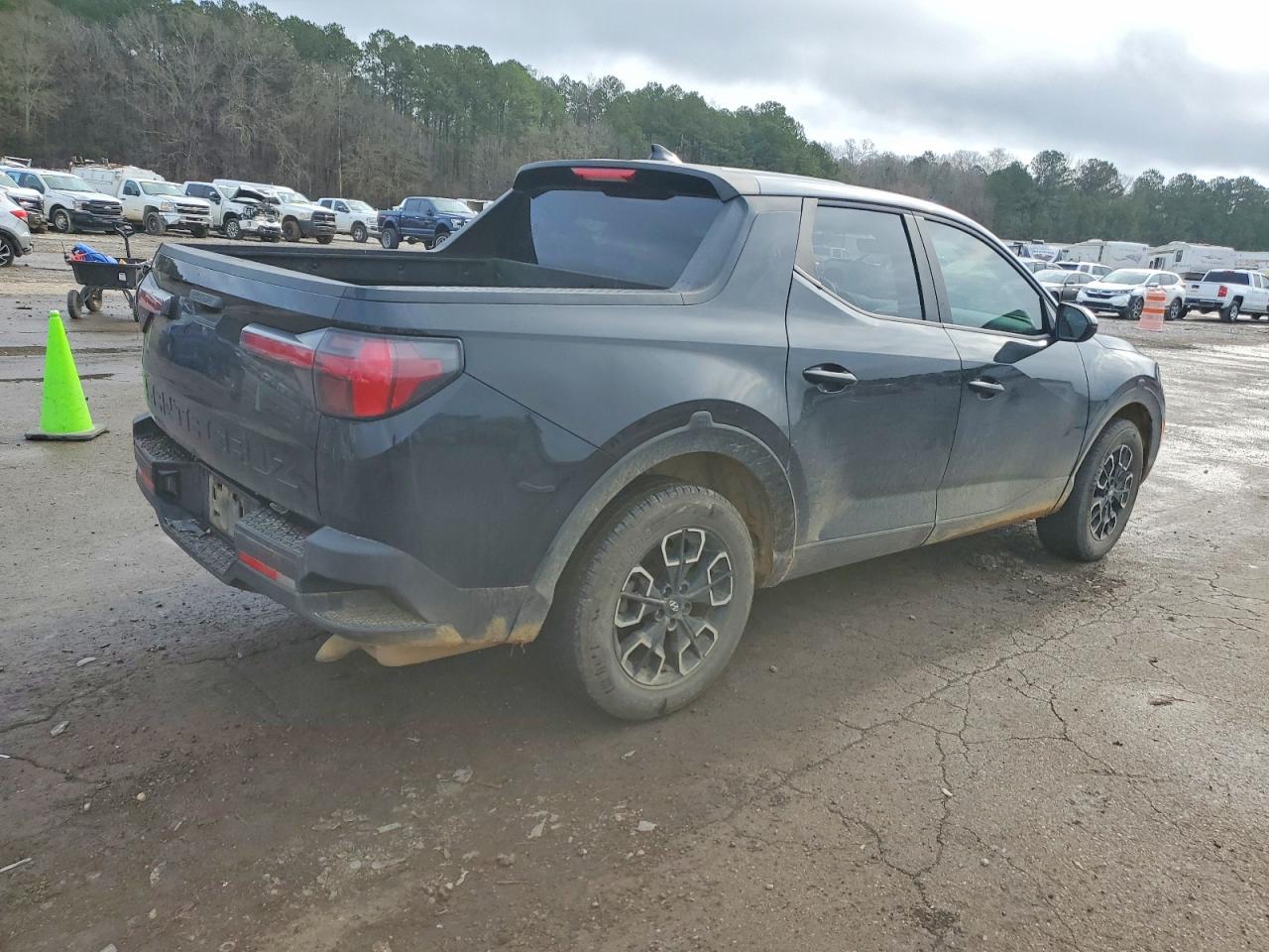 2022 HYUNDAI SANTA CRUZ SE photo 3