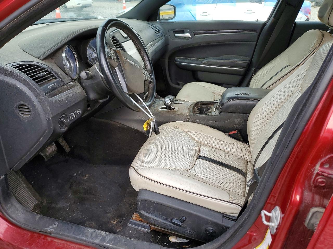 2014 CHRYSLER 300 photo 7