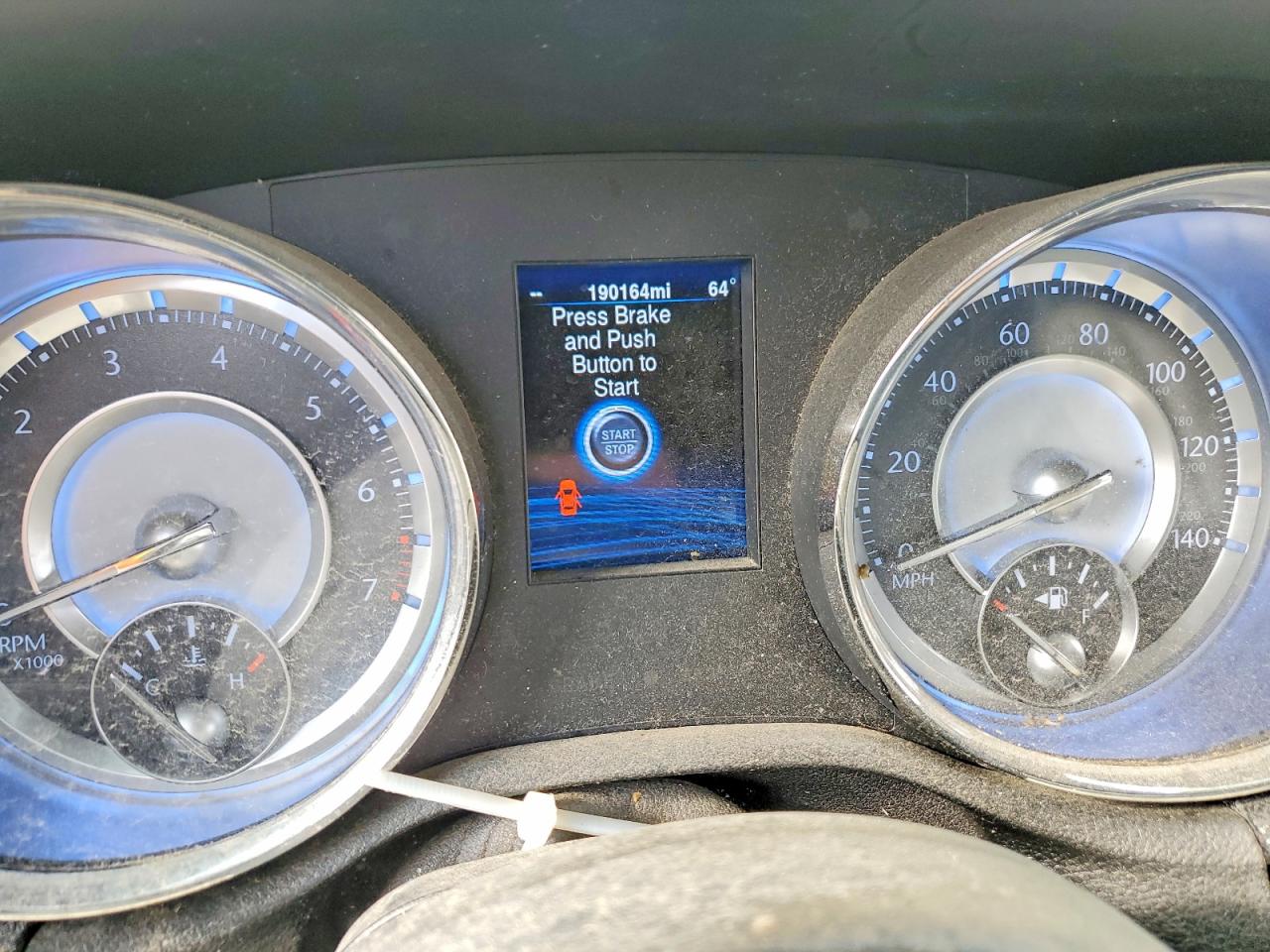 2014 CHRYSLER 300 photo 9