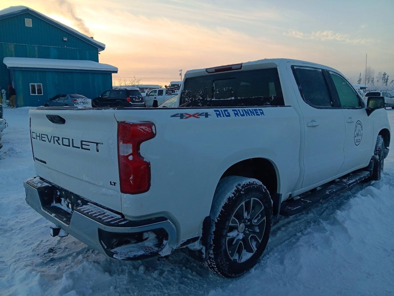 2024 CHEVROLET SILVERADO K1500 LT photo 3