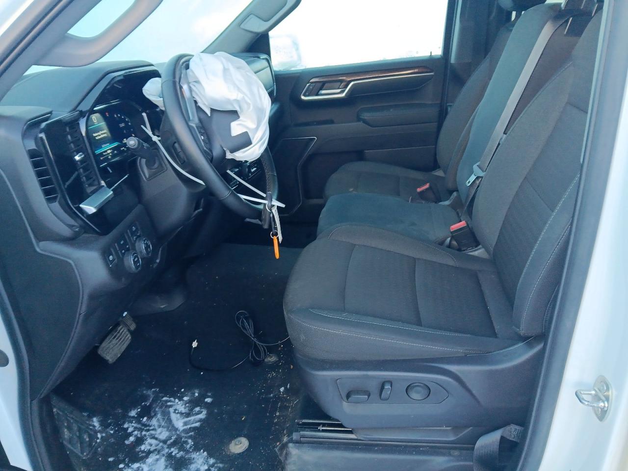 2024 CHEVROLET SILVERADO K1500 LT photo 7