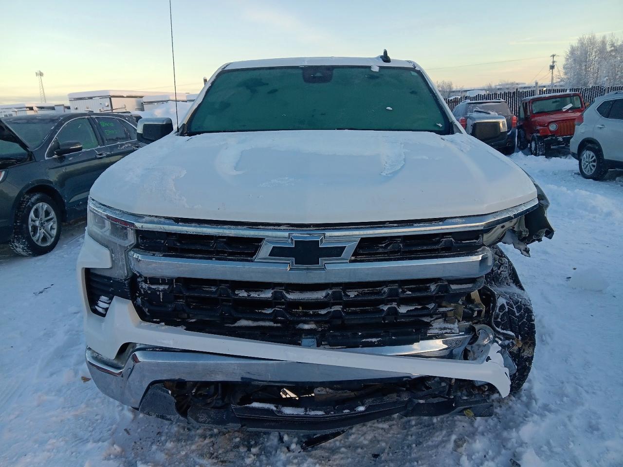2024 CHEVROLET SILVERADO K1500 LT photo 5