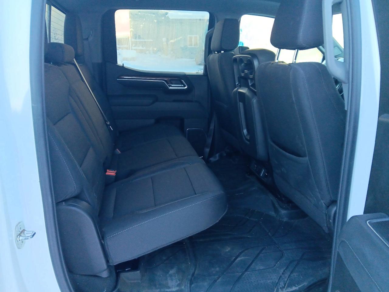 2024 CHEVROLET SILVERADO K1500 LT photo 10