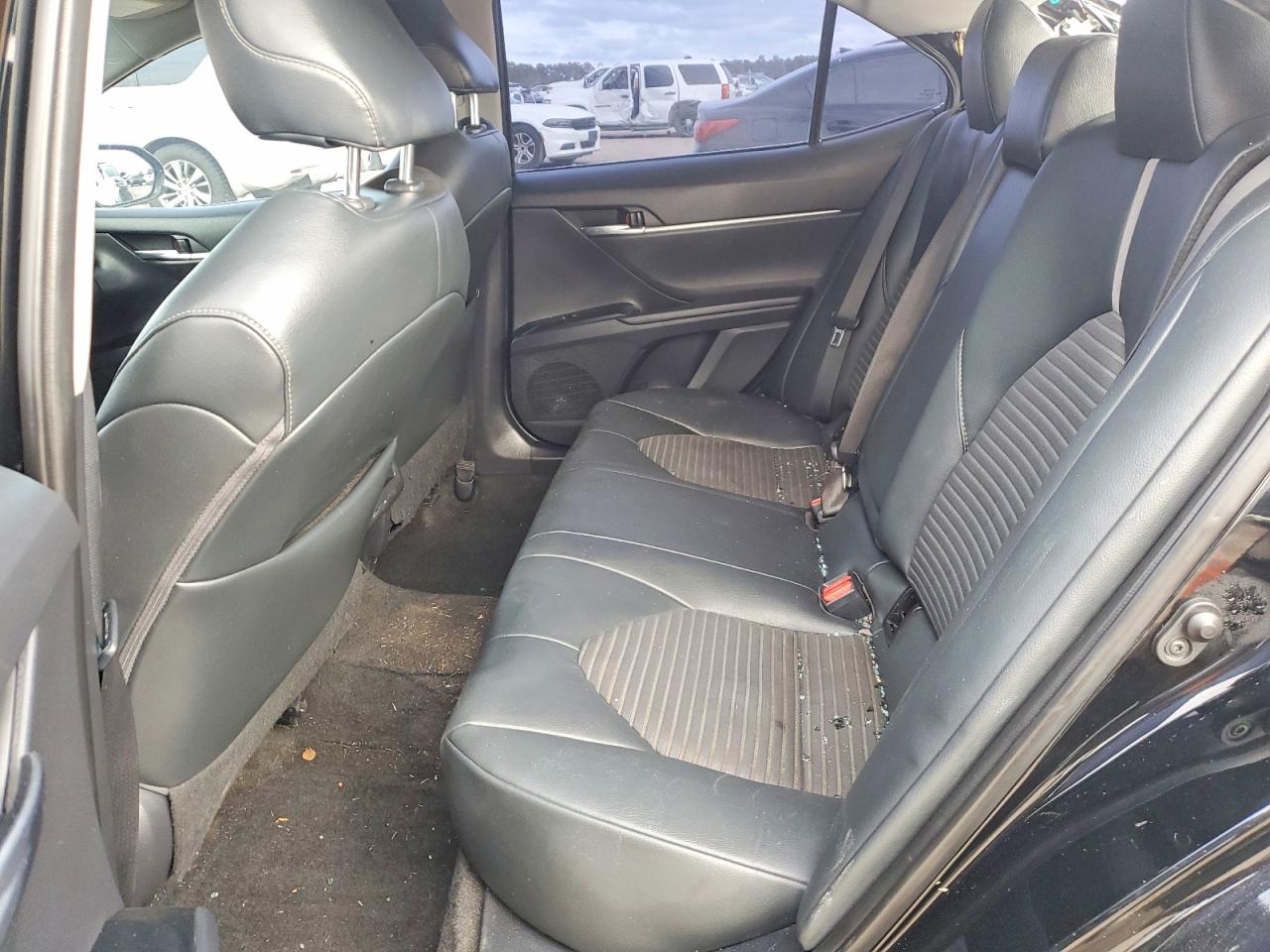 2019 TOYOTA CAMRY SE photo 10