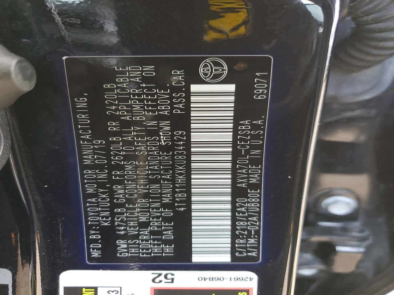 2019 TOYOTA CAMRY SE photo 12