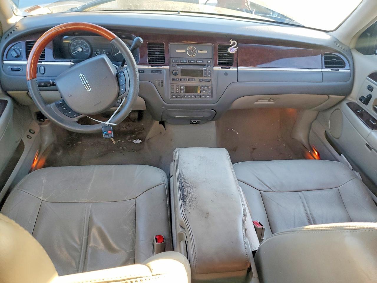 2007 LINCOLN TOWN CAR SIGNATURE LIMITED photo 8
