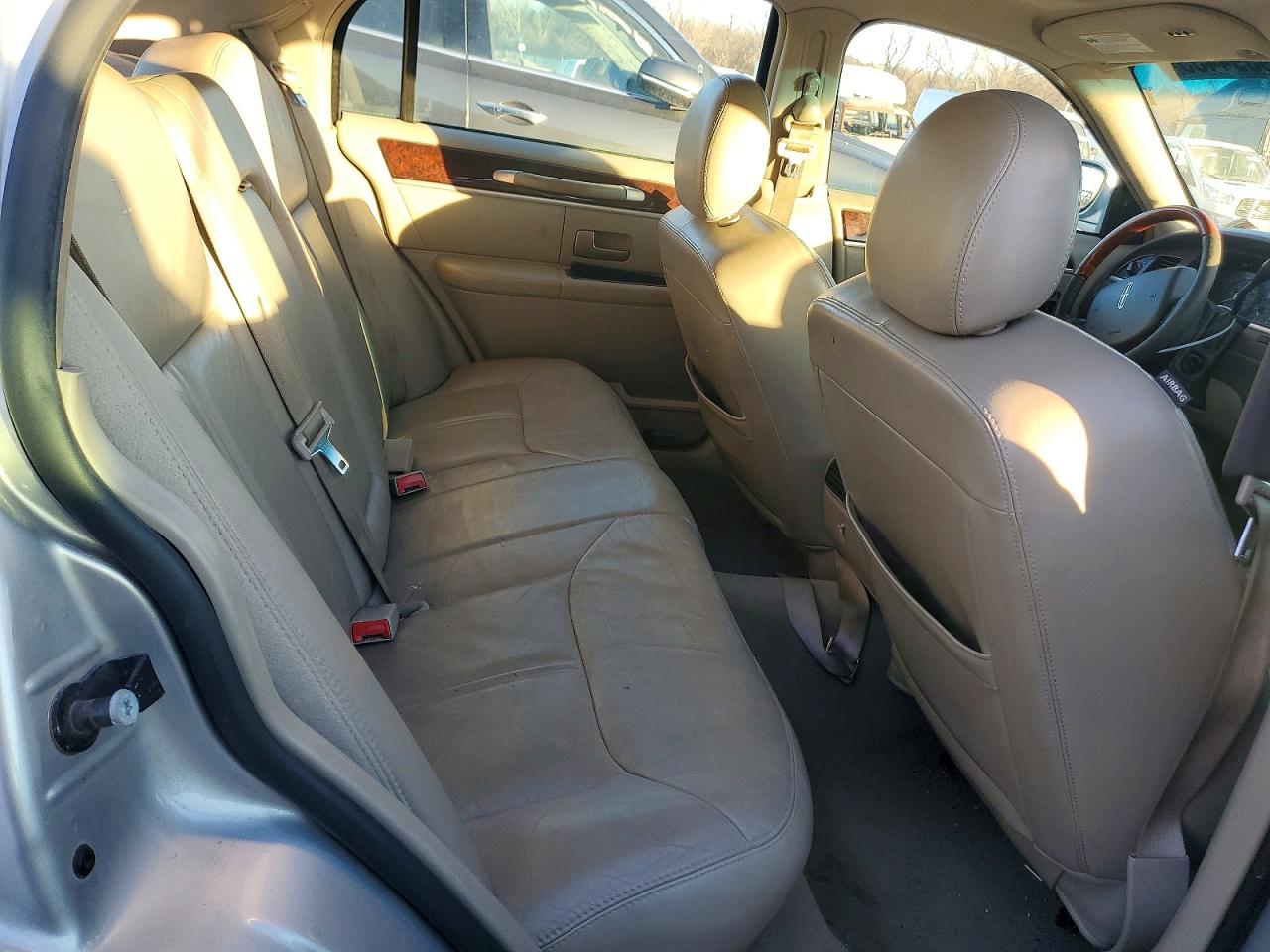 2007 LINCOLN TOWN CAR SIGNATURE LIMITED photo 10