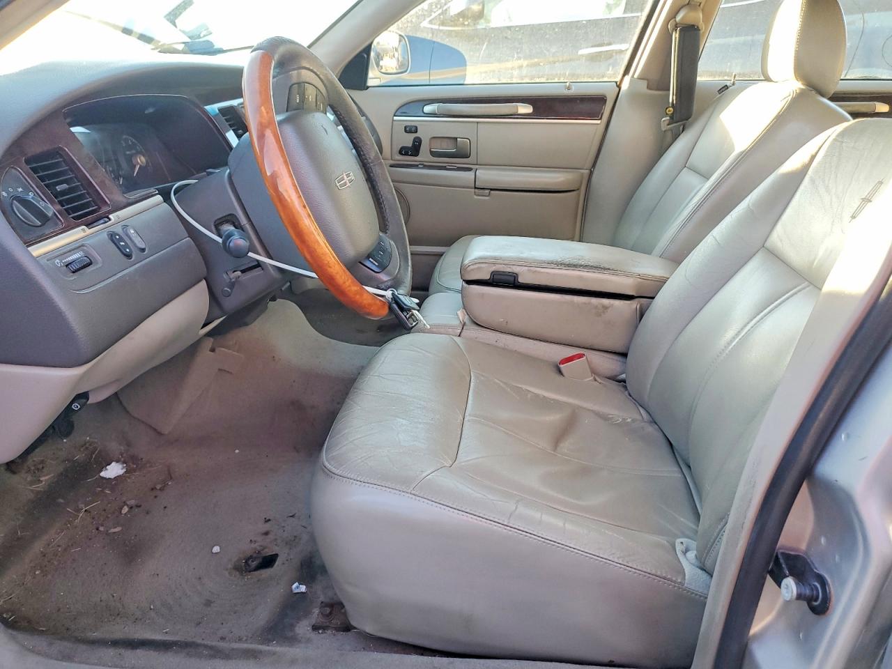 2007 LINCOLN TOWN CAR SIGNATURE LIMITED photo 7
