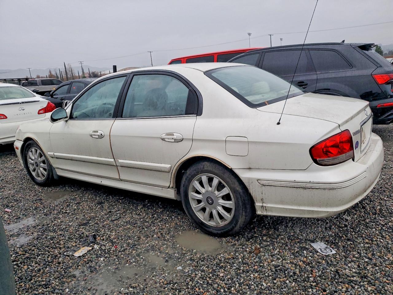 2002 HYUNDAI SONATA photo 4