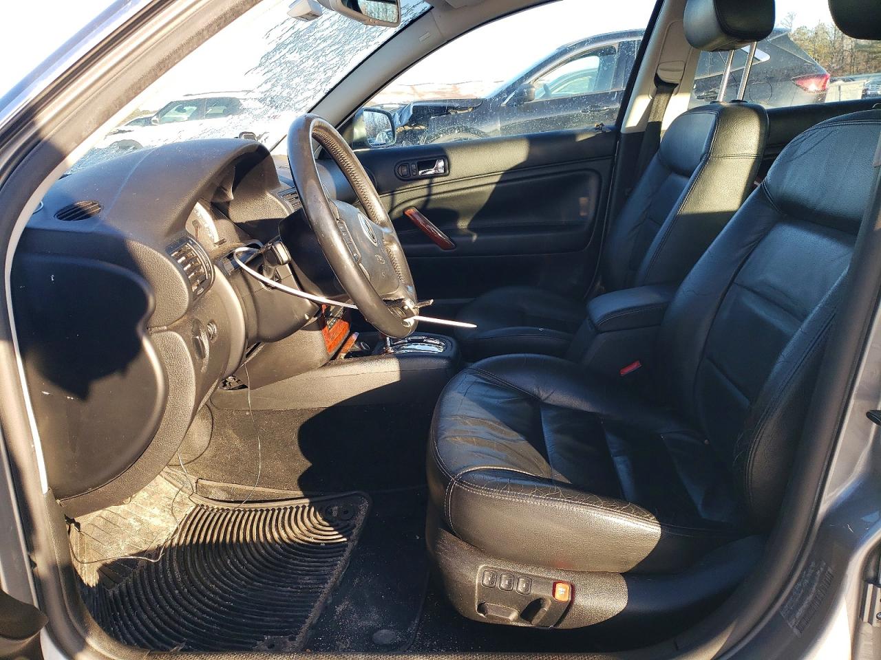 2003 VOLKSWAGEN PASSAT GLX 4MOTION photo 7