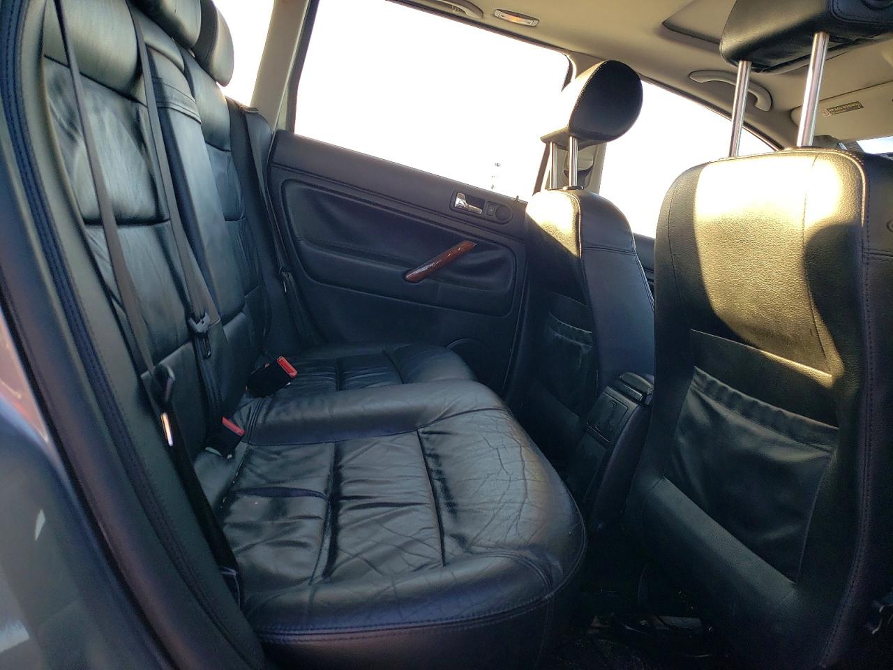 2003 VOLKSWAGEN PASSAT GLX 4MOTION photo 10