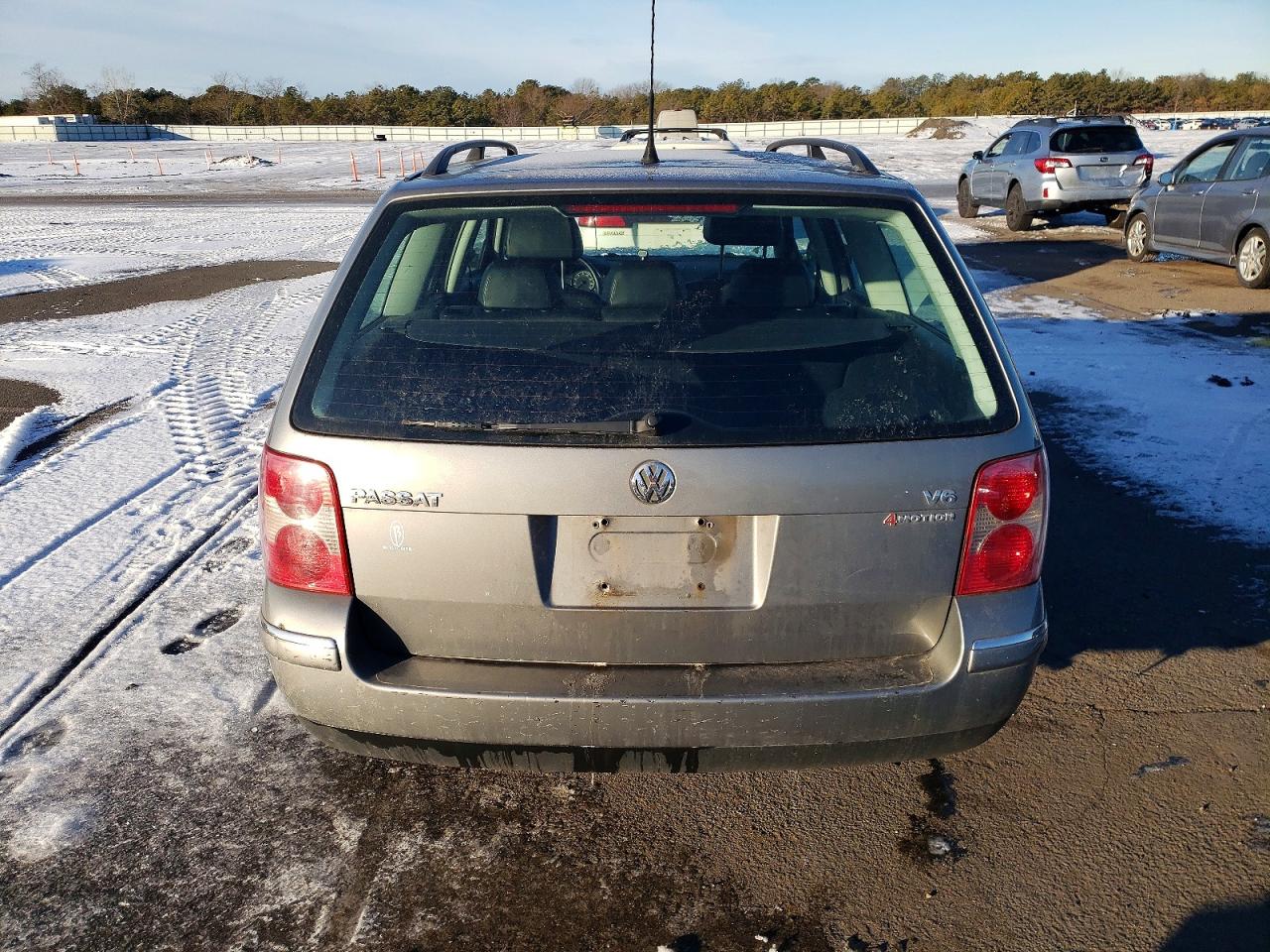 2003 VOLKSWAGEN PASSAT GLX 4MOTION photo 6