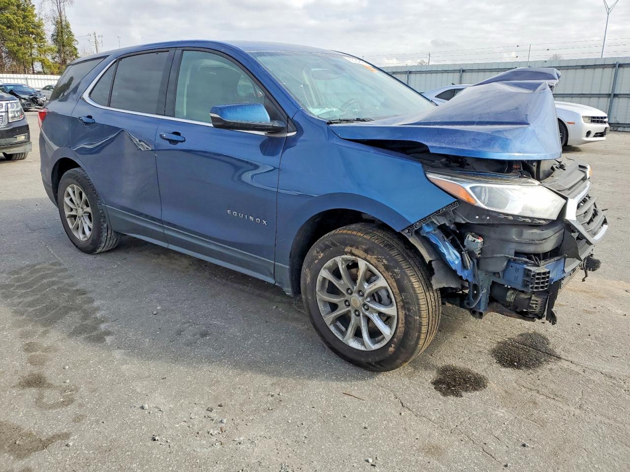 2019 CHEVROLET EQUINOX LT photo 4