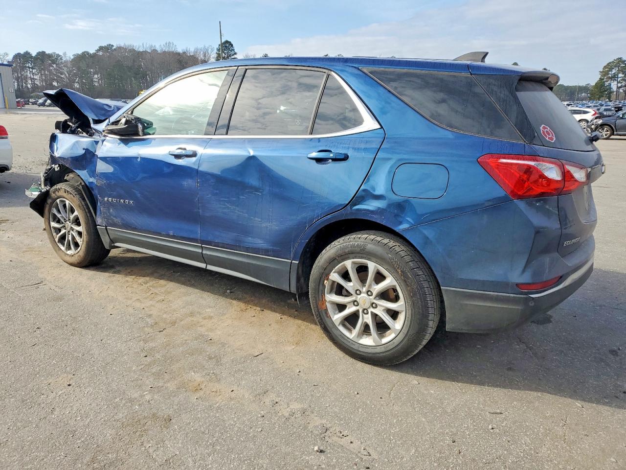 2019 CHEVROLET EQUINOX LT photo 2