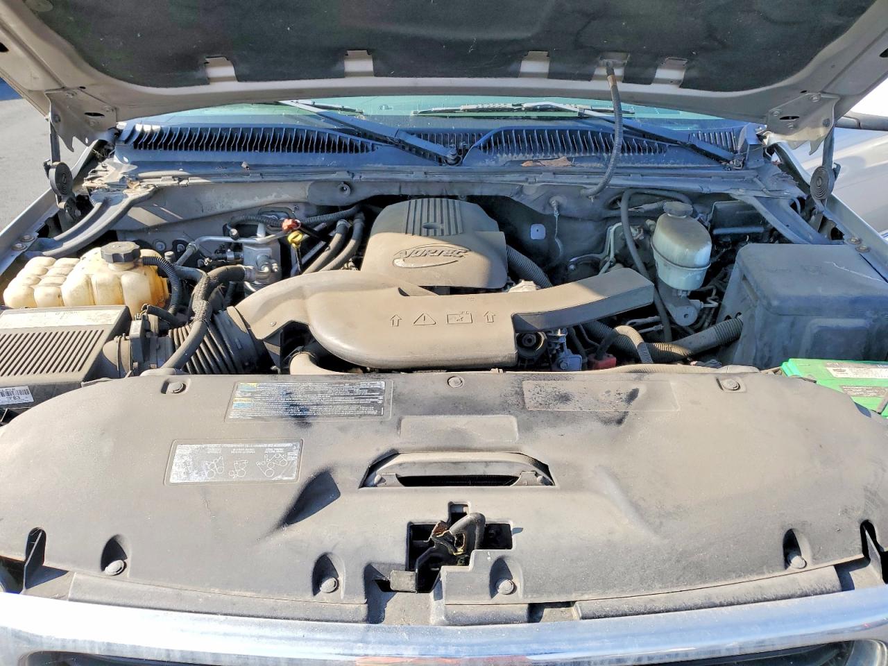 2005 GMC YUKON XL K1500 photo 12