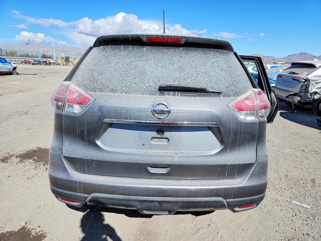 2016 NISSAN ROGUE S photo 6