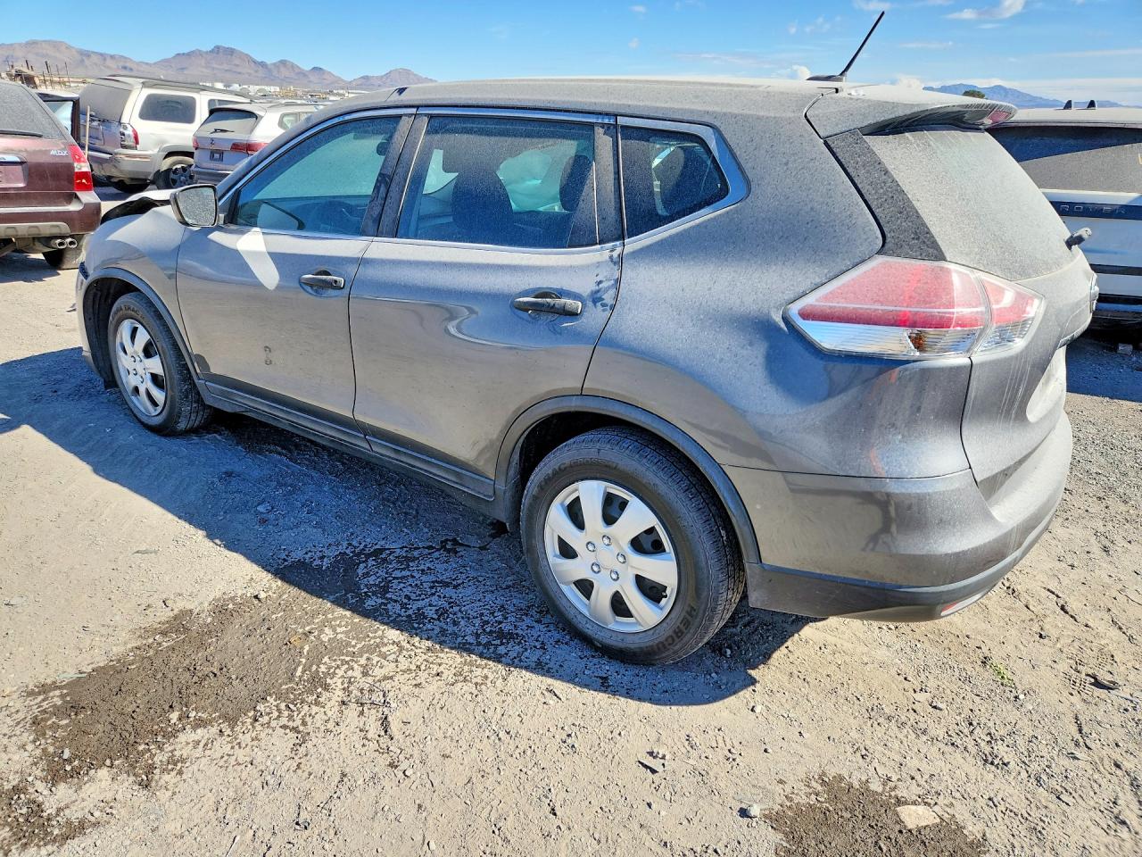 2016 NISSAN ROGUE S photo 2
