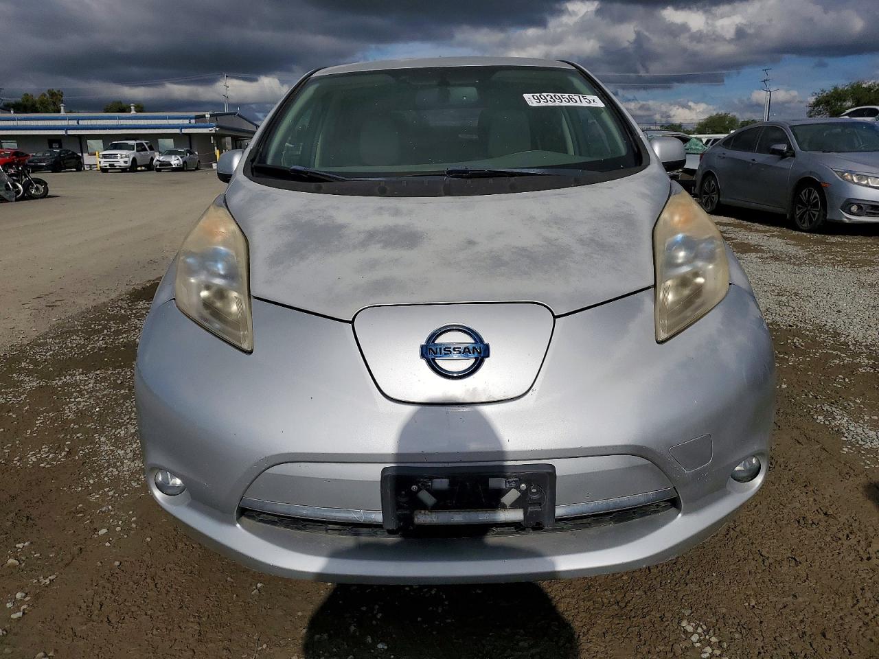 2011 NISSAN LEAF SV photo 9