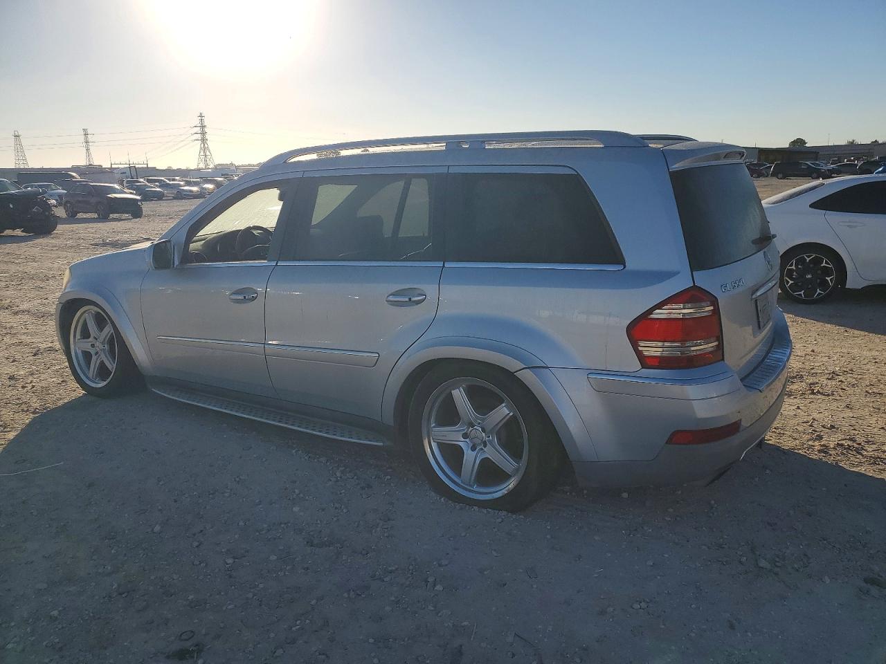 2009 MERCEDES-BENZ GL 550 4MATIC photo 2