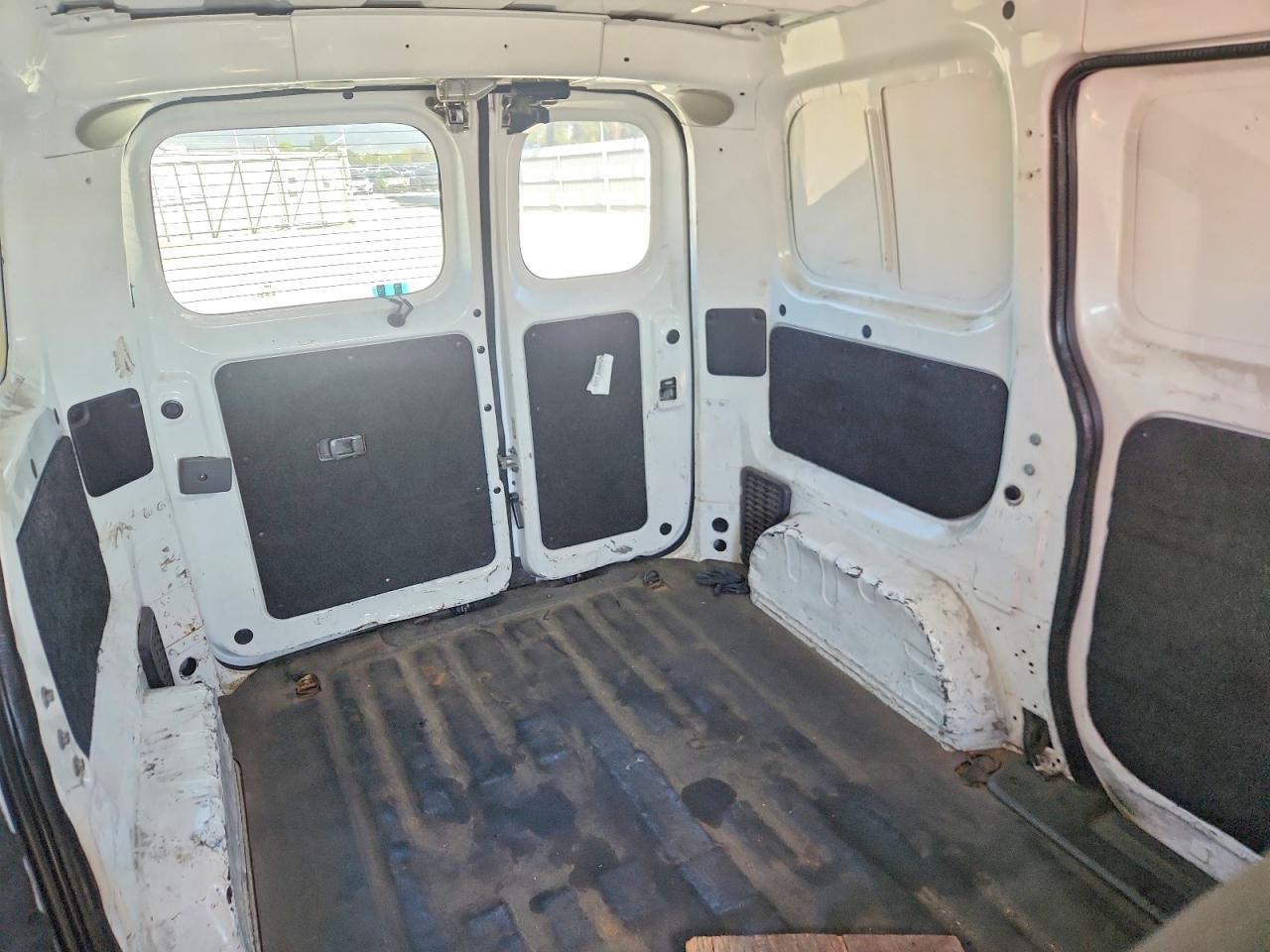 2015 CHEVROLET CITY EXPRESS LS photo 10