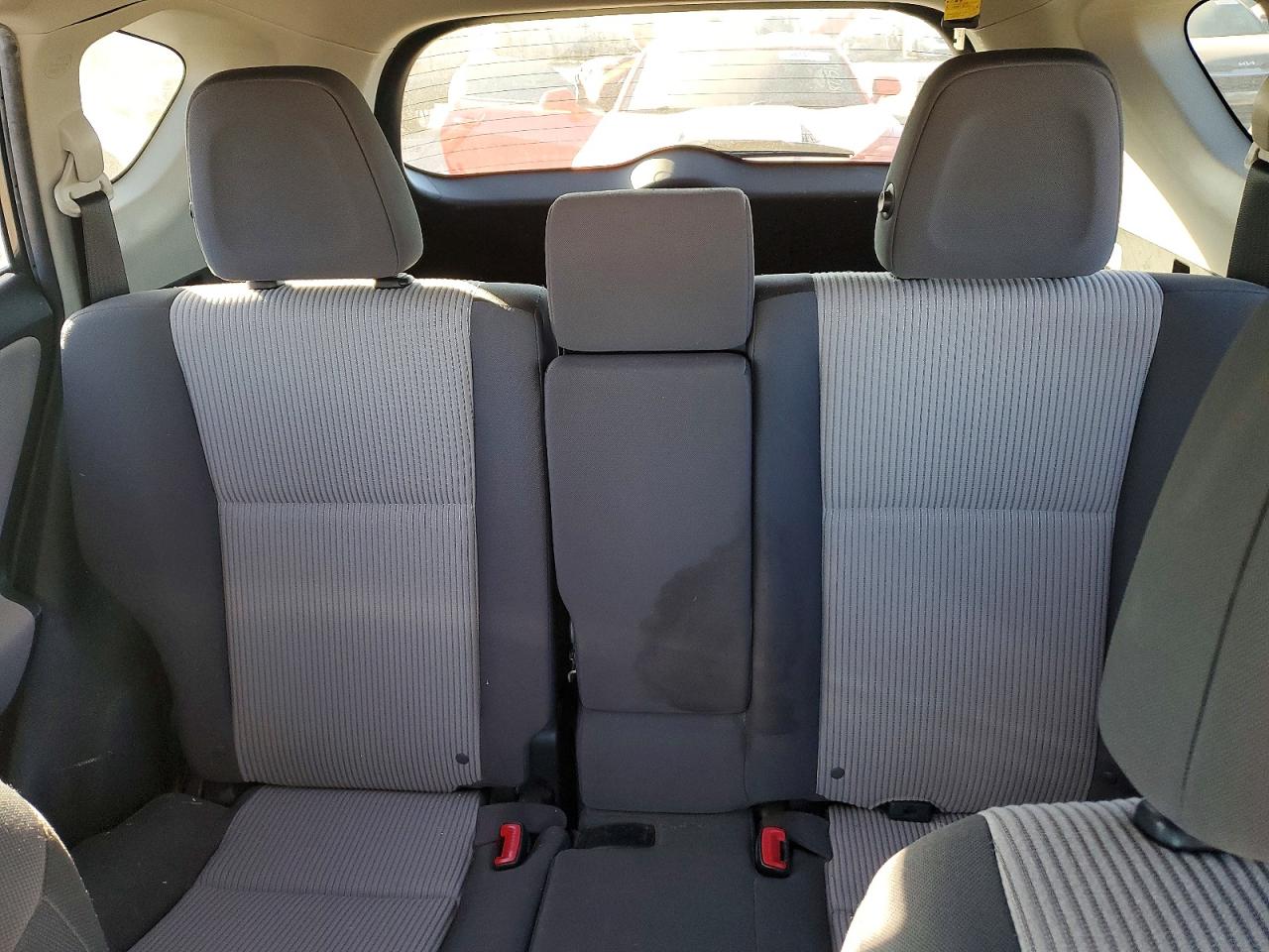 2014 TOYOTA RAV4 LE photo 10