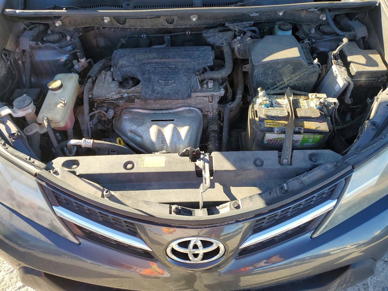 2014 TOYOTA RAV4 LE photo 12