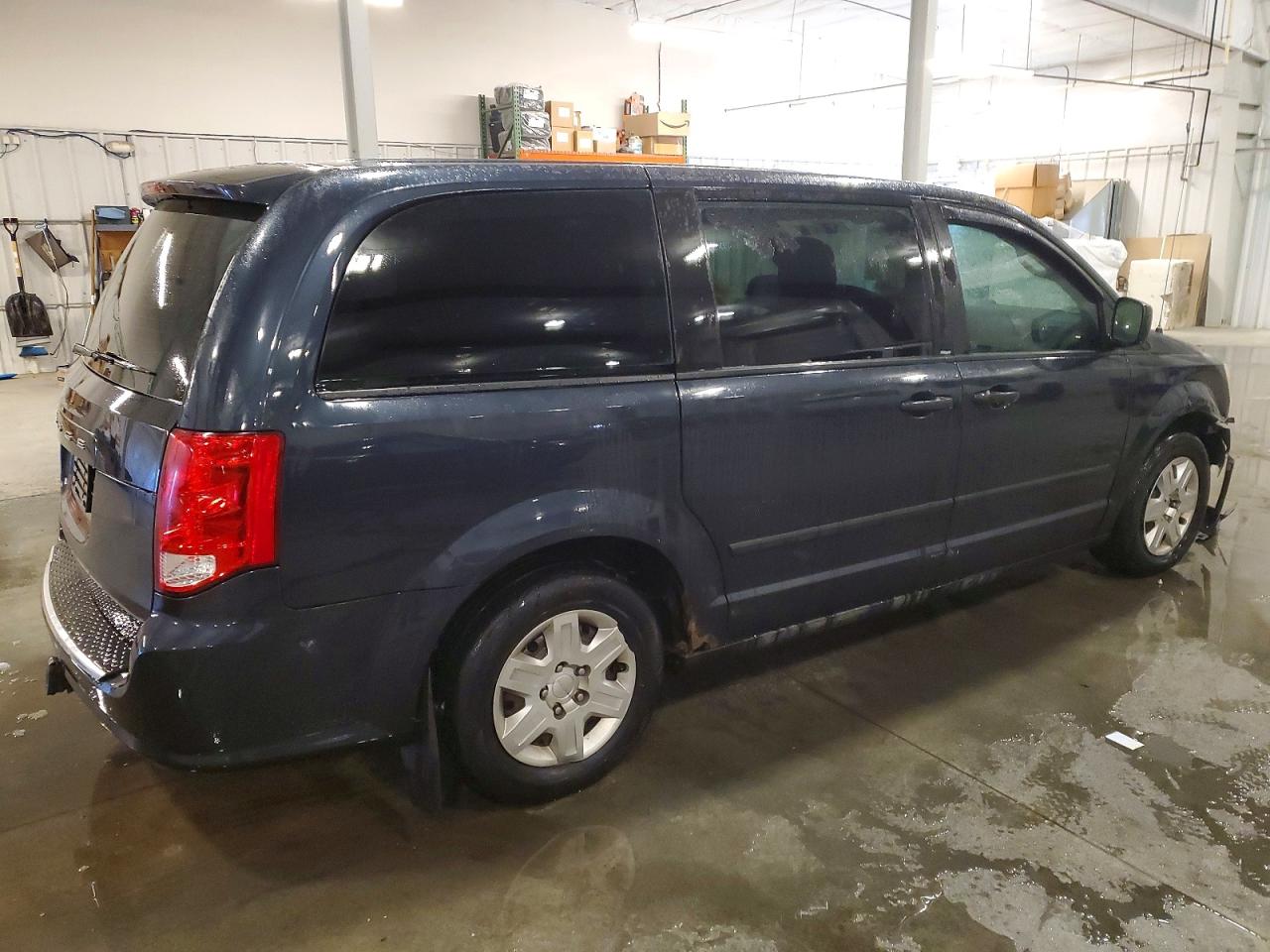 2013 DODGE GRAND CARAVAN SE photo 3