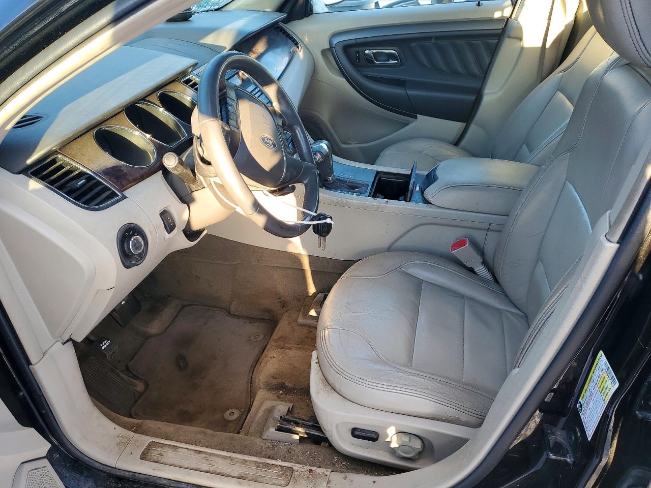 2011 FORD TAURUS SEL photo 7