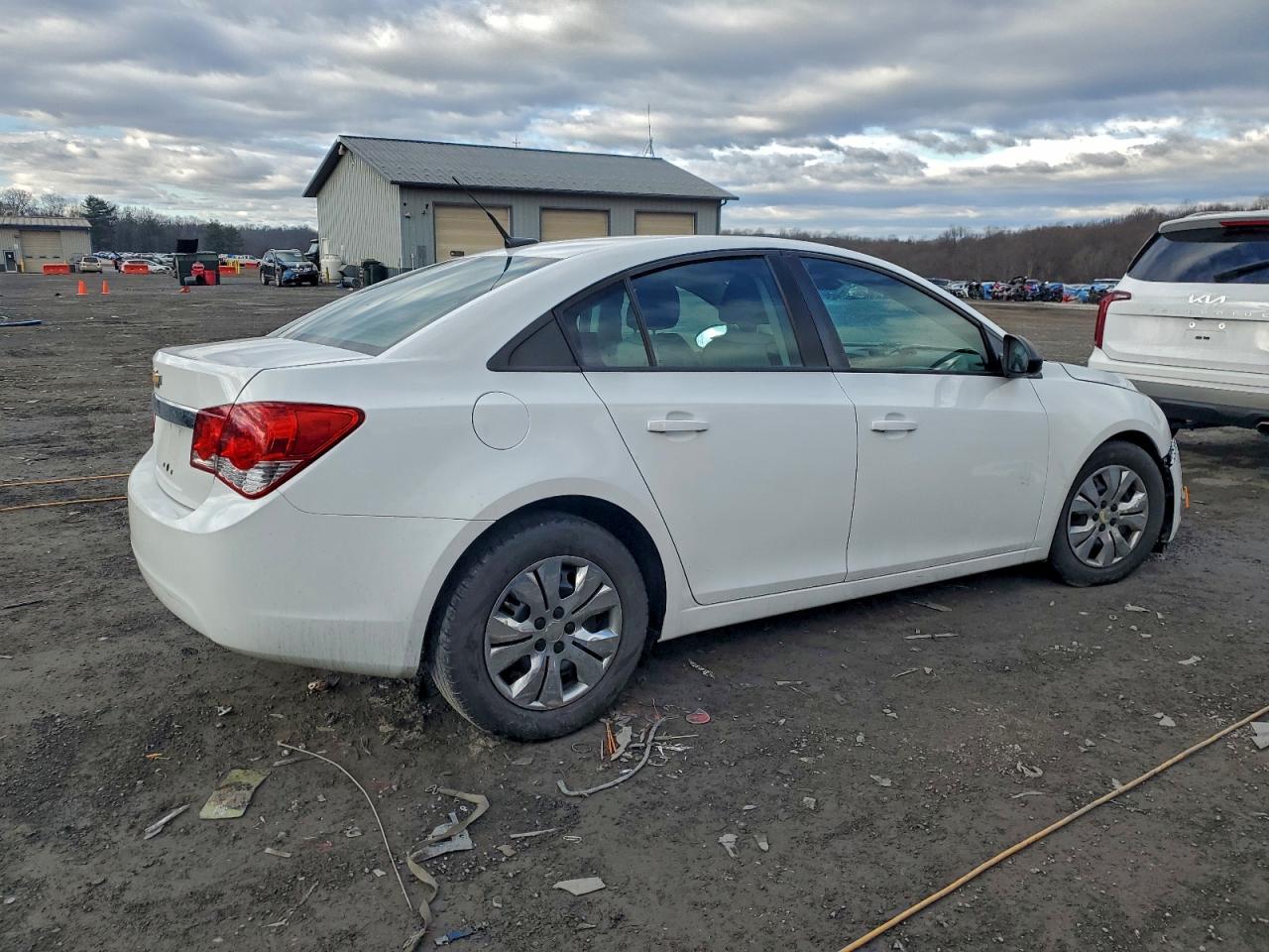 2014 CHEVROLET CRUZE LS photo 3
