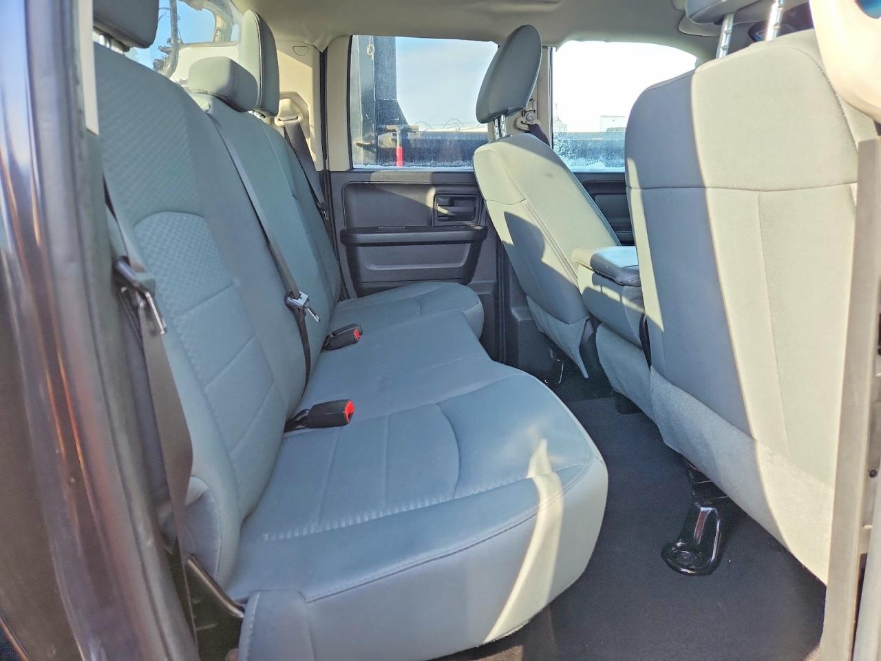 2014 RAM 1500 ST photo 10