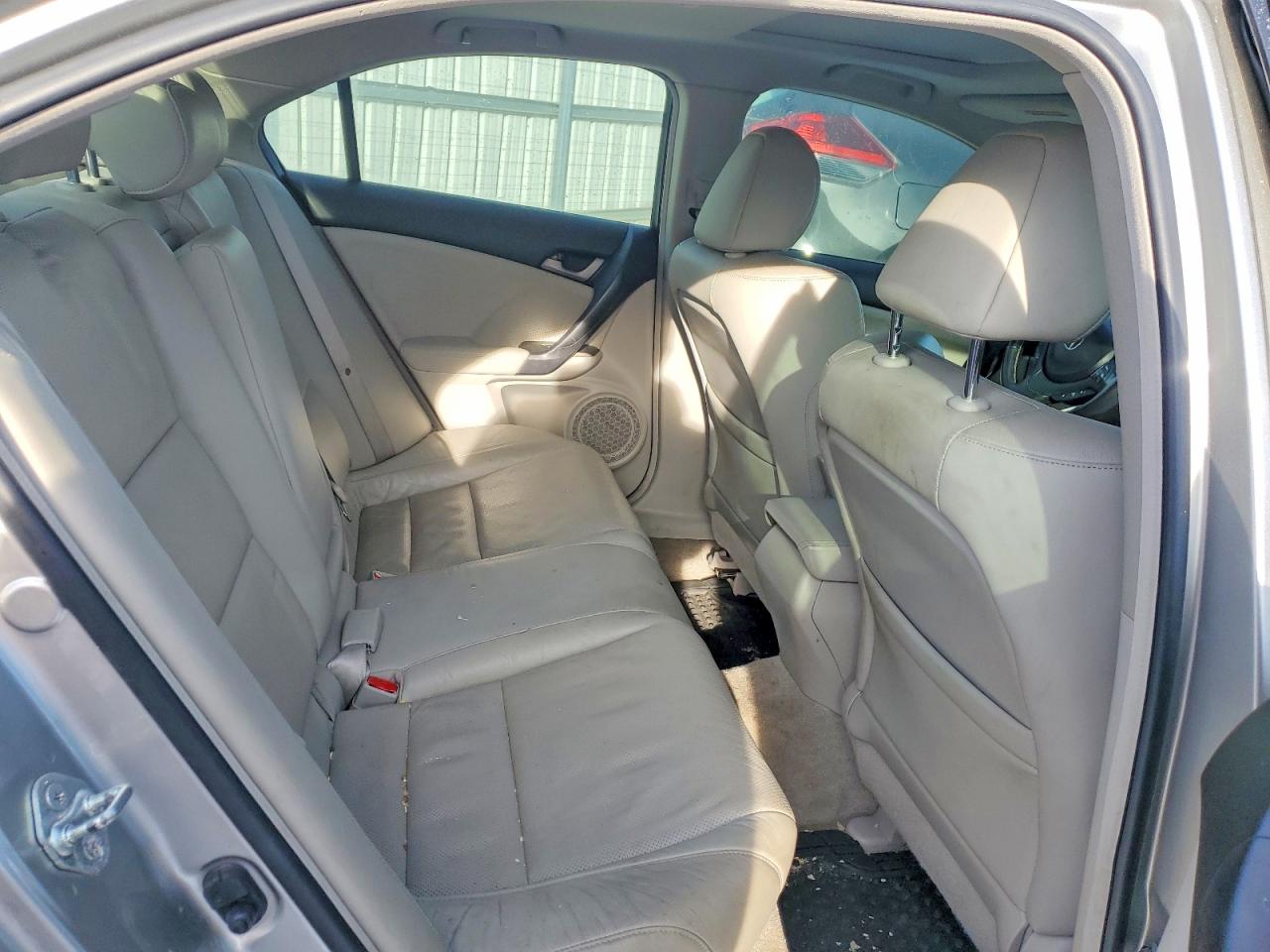 2010 ACURA TSX photo 10