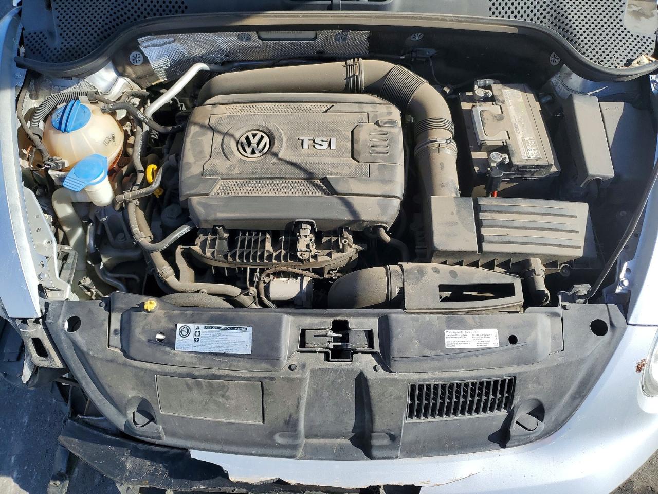 2015 VOLKSWAGEN BEETLE 1.8T photo 11