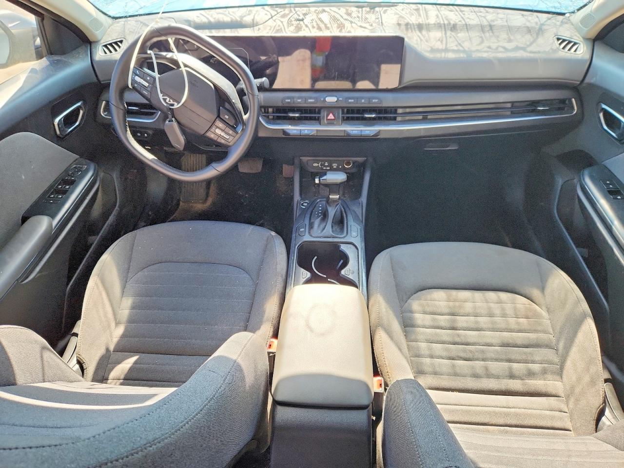 2025 KIA K4 EX photo 8