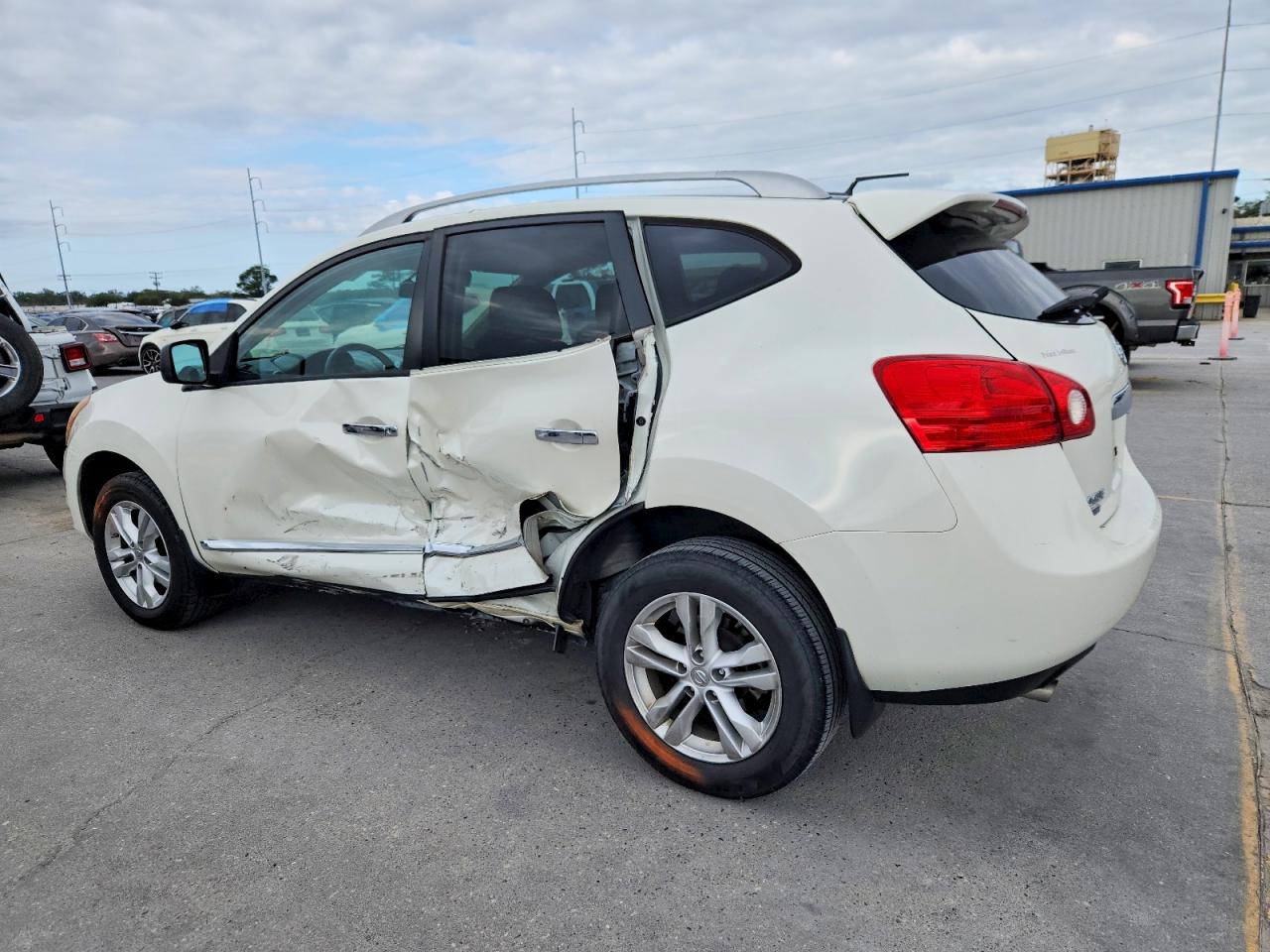 2015 NISSAN ROGUE SELECT S photo 2