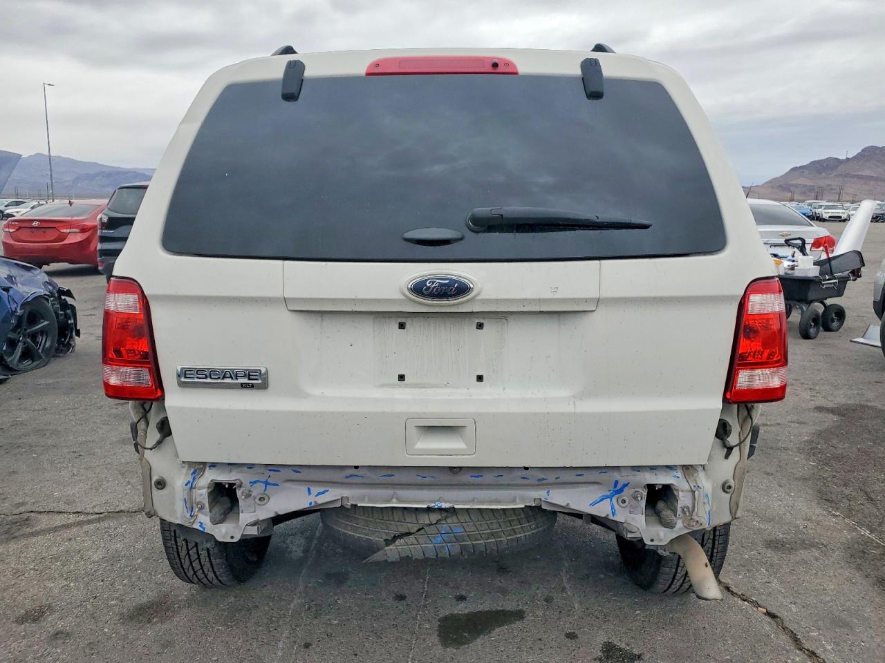2012 FORD ESCAPE XLT photo 6