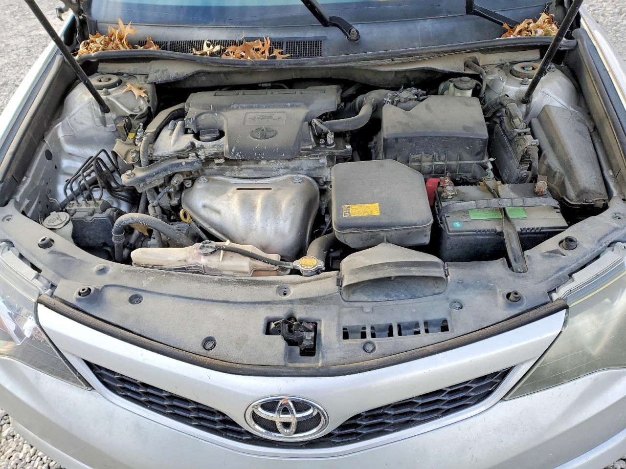 2014 TOYOTA CAMRY L photo 21