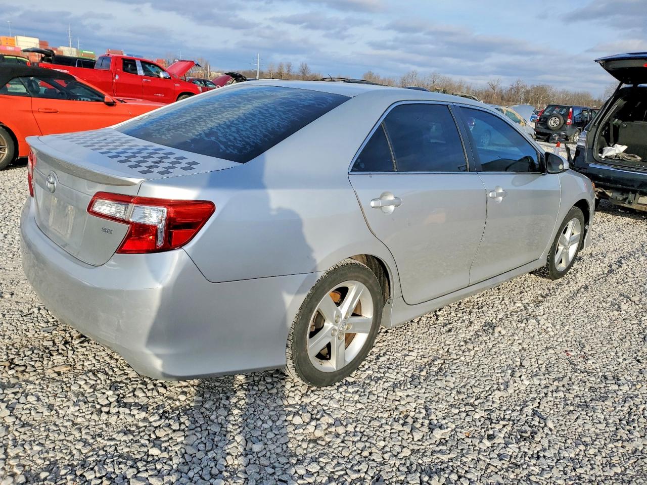 2014 TOYOTA CAMRY L photo 5