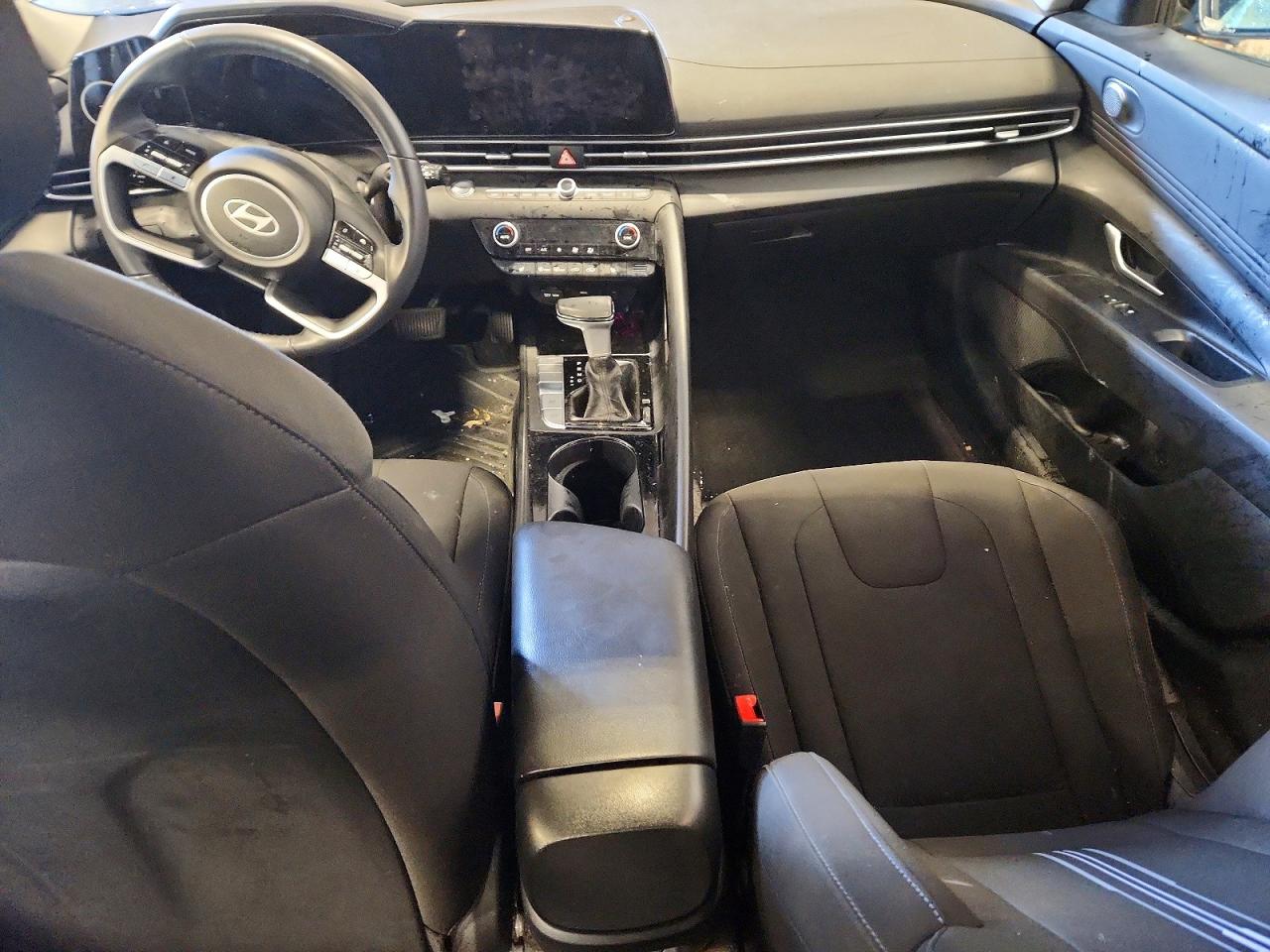 2025 HYUNDAI ELANTRA SEL CONVENIENCE photo 8