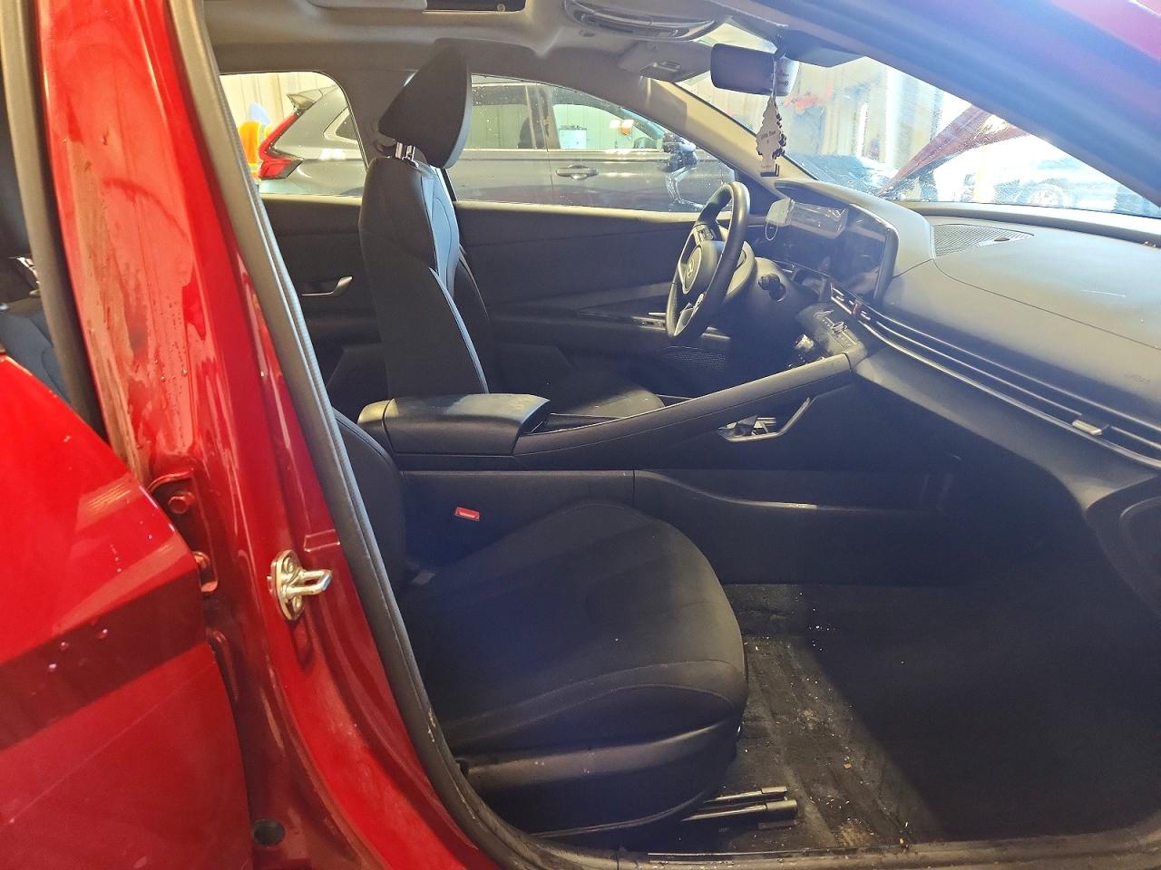 2025 HYUNDAI ELANTRA SEL CONVENIENCE photo 7