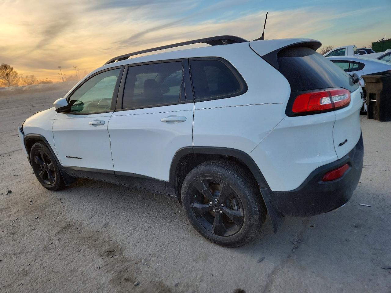 2016 JEEP CHEROKEE LIMITED photo 3