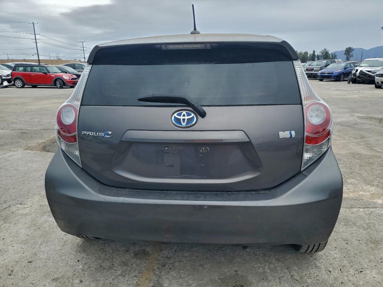 2012 TOYOTA PRIUS C photo 21
