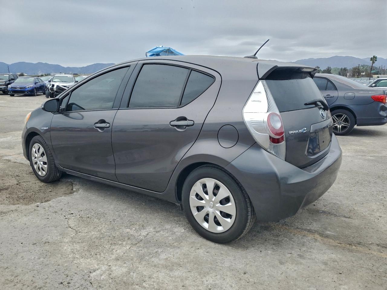 2012 TOYOTA PRIUS C photo 5