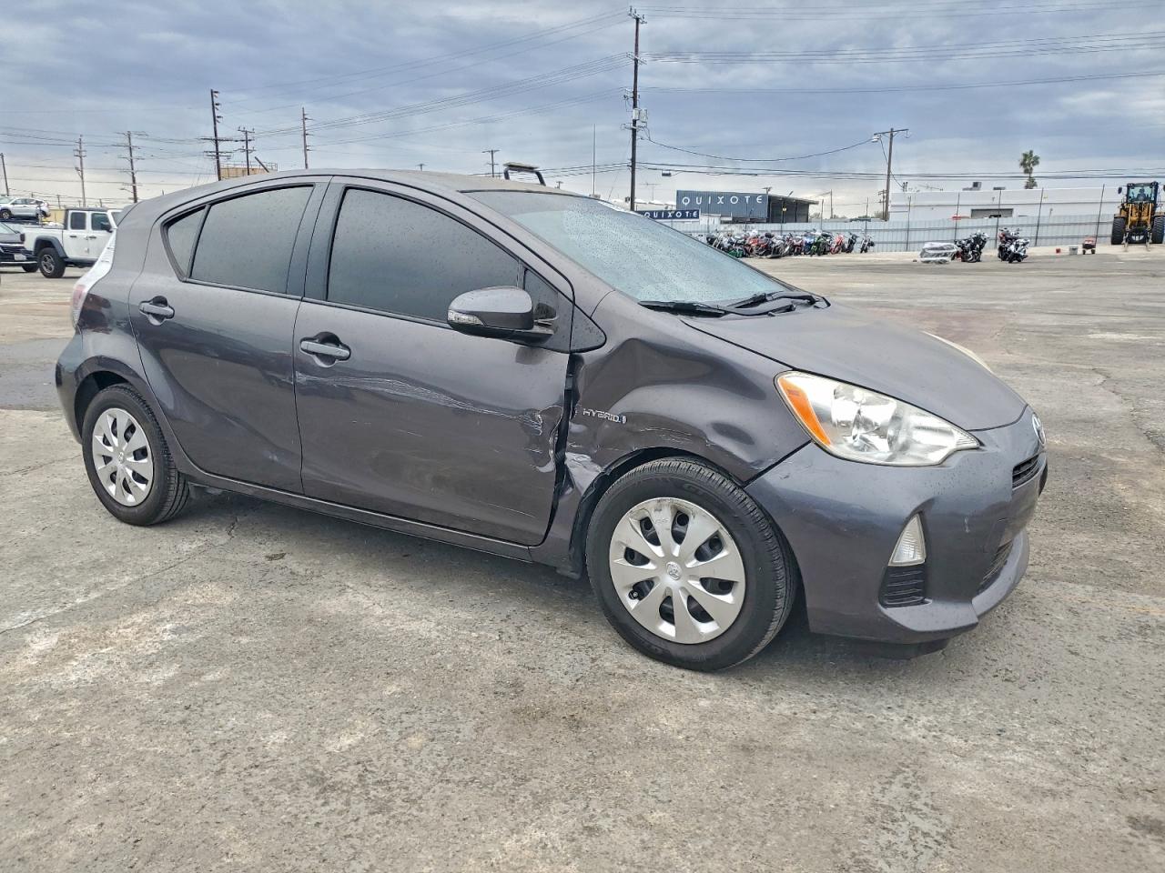 2012 TOYOTA PRIUS C photo 13