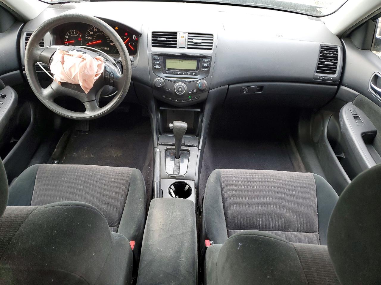 2004 HONDA ACCORD LX photo 15