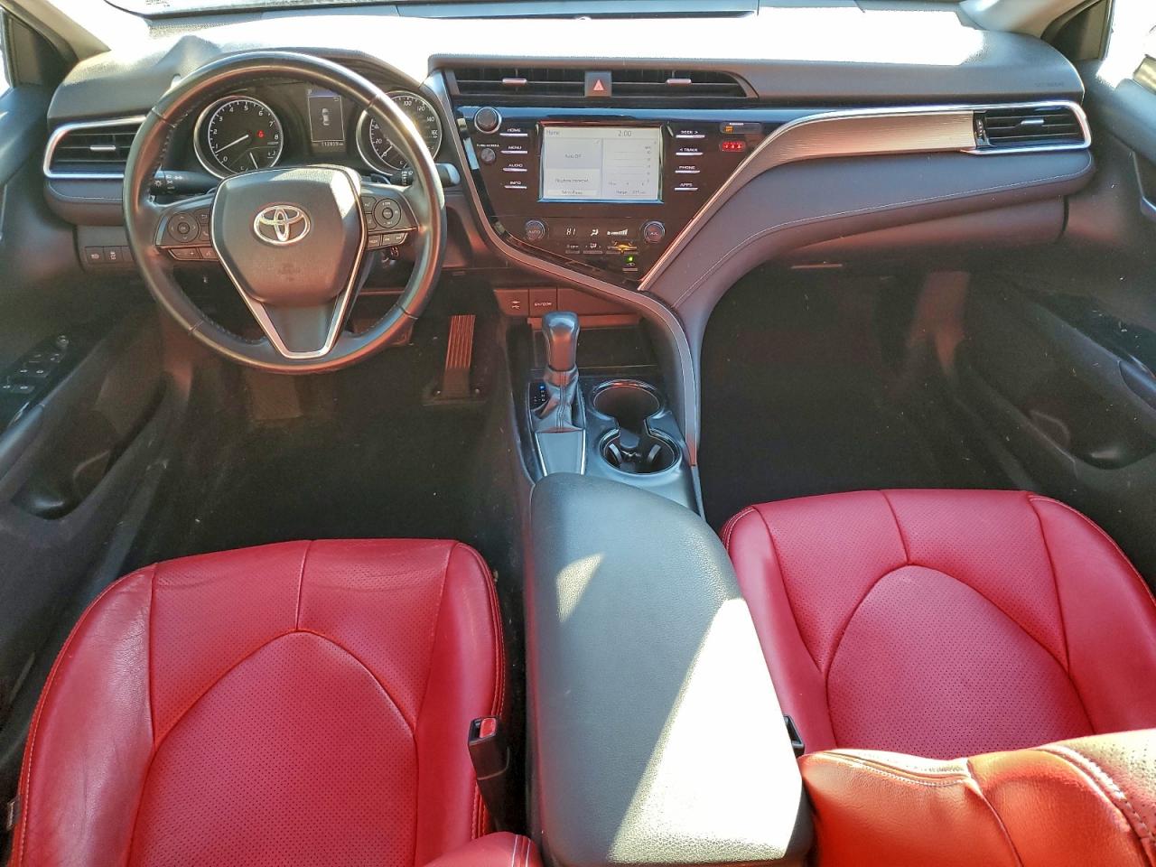 2018 TOYOTA CAMRY L photo 15
