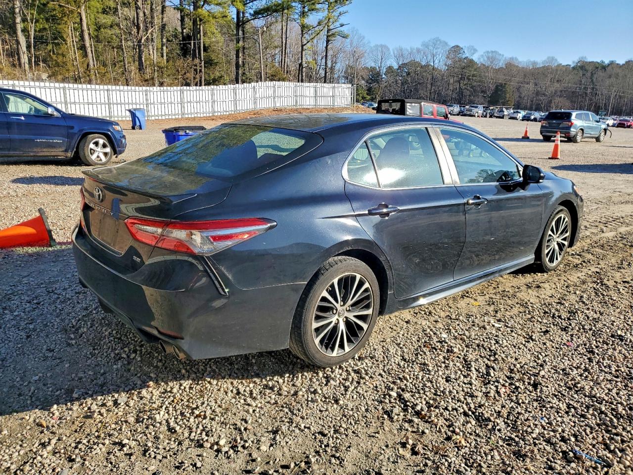 2018 TOYOTA CAMRY L photo 5